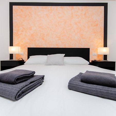 Orange Room Милано Екстериор снимка